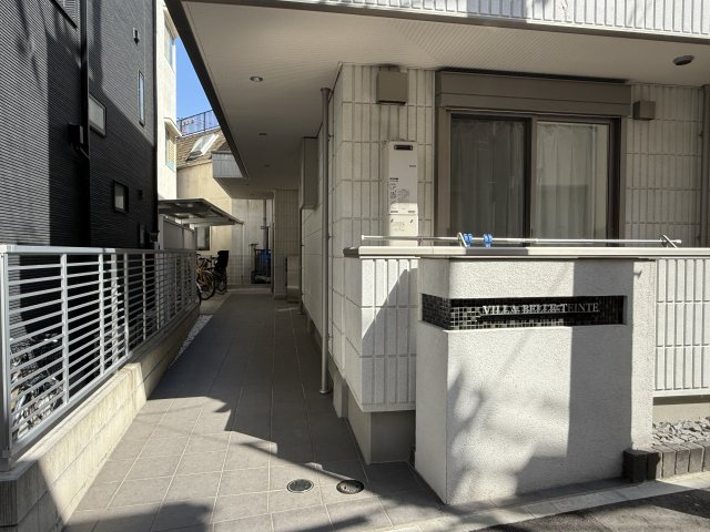 ＶＩＬＬＡ　ＢＥＬＬＥ　ＴＥＩＮＴＥのエントランス