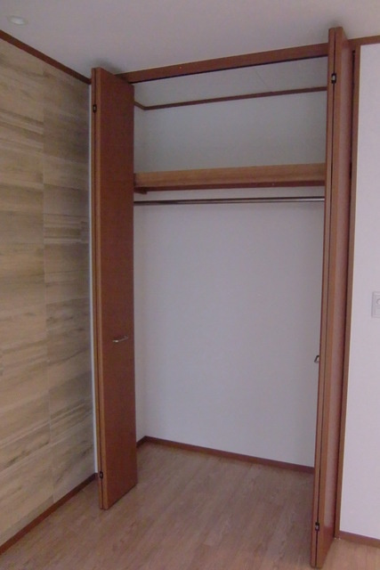 メゾンカトレアの収納|★大型クローゼット★