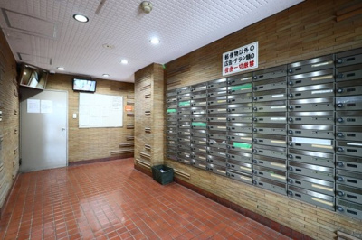 【エントランス】 | ロジマン御苑