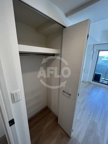 プレサンスOSAKA DOMECITY ワンダーの収納|プレサンスOSAKA DOMECITY ワンダー　クローゼット