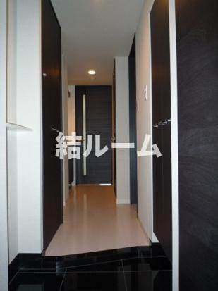 板橋区小茂根１丁目の賃貸マンションの玄関