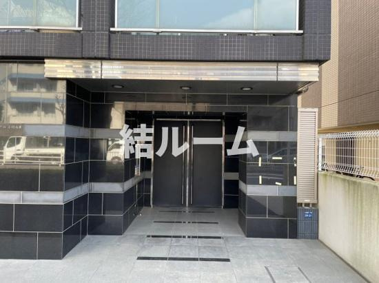 板橋区小茂根１丁目の賃貸マンションのエントランス