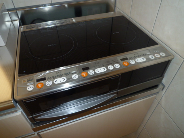 ＦＬＯＷＥＲ　ＬＯＡＤ　３２５のキッチン|2口ＩＨコンロ