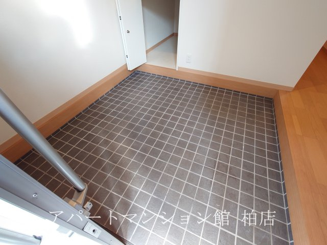 アスセーナD棟の玄関