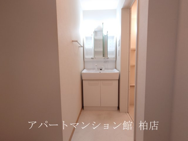 アスセーナD棟の独立洗面台