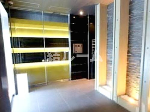 板橋区氷川町の賃貸マンションのエントランス