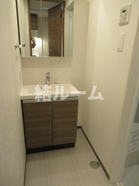 練馬区小竹町２丁目の賃貸マンションの洗面所