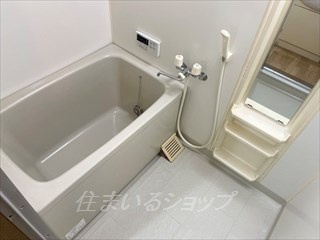 広島市安佐北区三入３丁目のアパートの浴室|追い焚きあり
