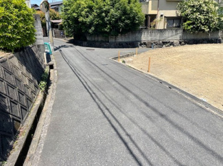 【前面道路含む現地写真】