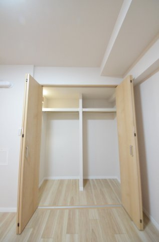 藤和シティコープ舟入の収納|各居室に機能的なクローゼットを完備。タンスなどの大型家具を買い足す必要がないため、お部屋の面積を最大限に活かせます。