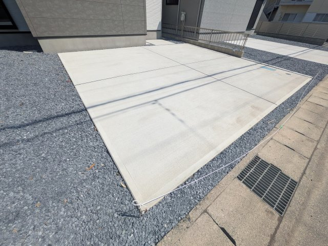 水戸市東台　1期　新築戸建　4号棟の駐車場|駐車は3台可能です♪