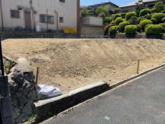 【前面道路含む現地写真】