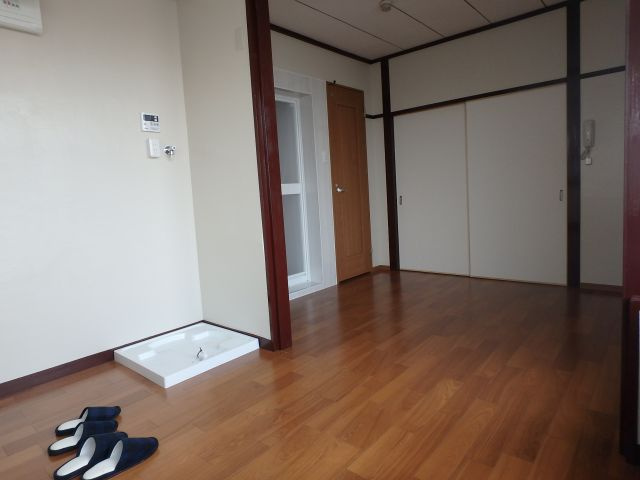 ニュー高井田マンションの居間・リビング