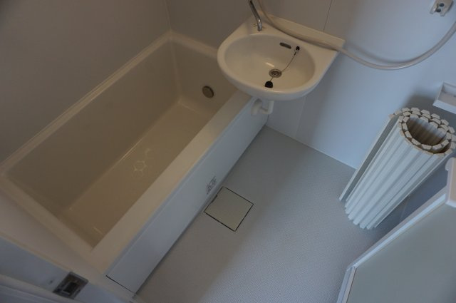 ニュー高井田マンションの浴室