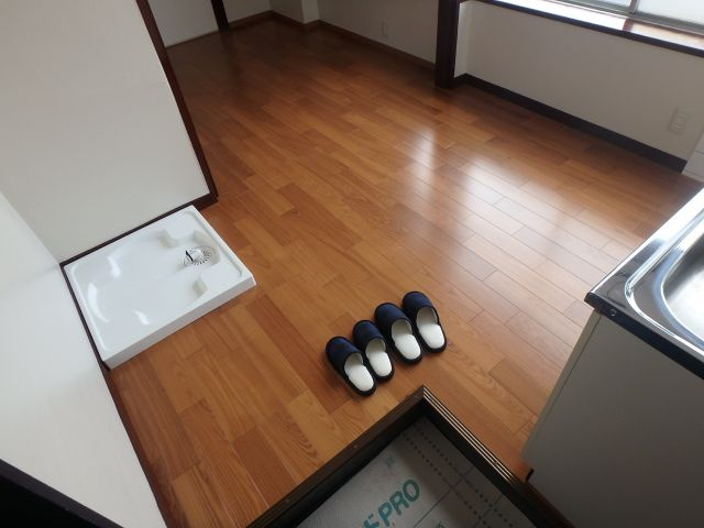 ニュー高井田マンションの玄関