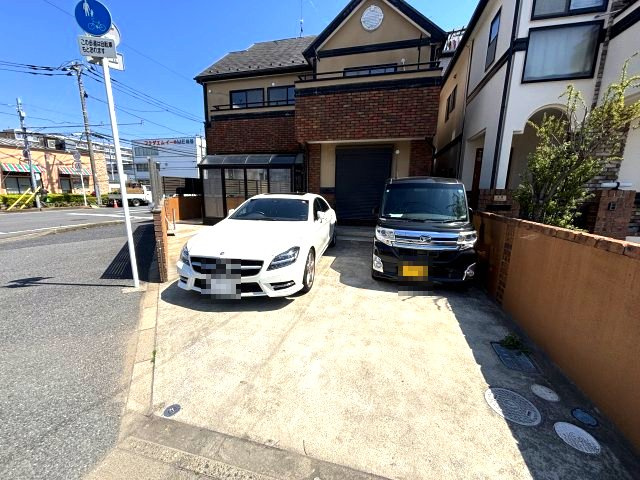 中古戸建　流山市南流山6丁目の駐車場