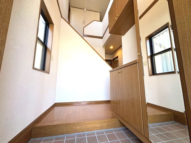 中古戸建　流山市南流山6丁目の玄関