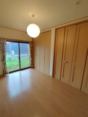 豊川市本野ケ原戸建の居間・リビング