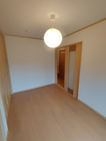 豊川市本野ケ原戸建の居間・リビング