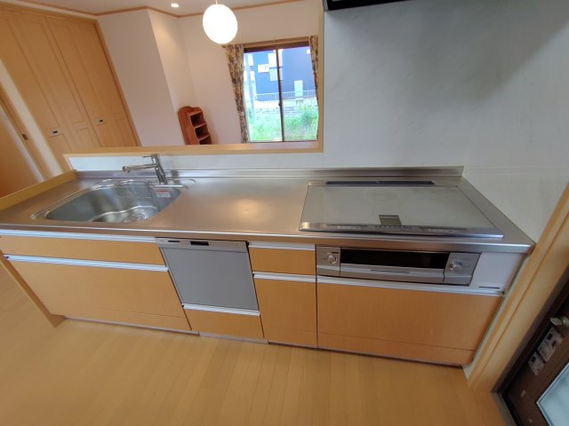 豊川市本野ケ原戸建のキッチン