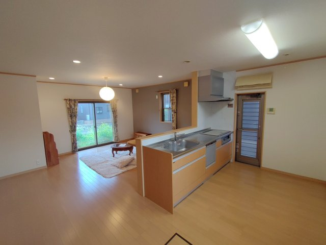 豊川市本野ケ原戸建の居間・リビング