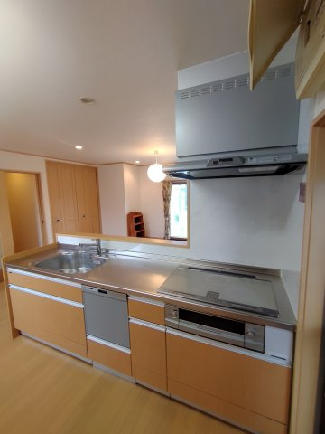 豊川市本野ケ原戸建のキッチン