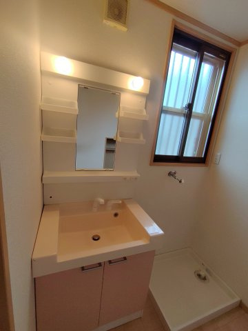 豊川市本野ケ原戸建の独立洗面台