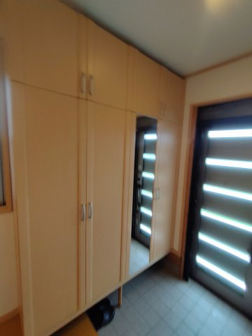 豊川市本野ケ原戸建の玄関