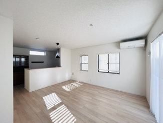 【居間・リビング】 | 四街道市小名木　中古戸建　四街道駅