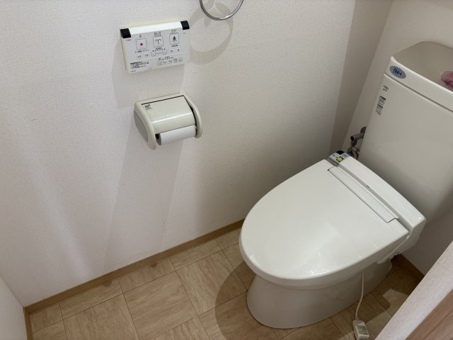 ■東大阪山手町オール電化の家■土地37坪付■中古戸建のトイレ