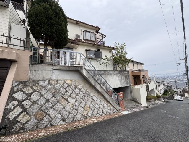 ■東大阪山手町オール電化の家■土地37坪付■中古戸建の前面道路含む現地写真
