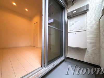 【バルコニー】 | Casea | 外からの目が気にならないバルコニーで洗濯物が干せます