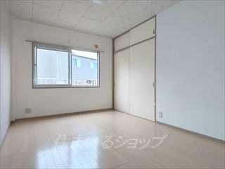 エルディムウエダ　Ｂ棟の寝室