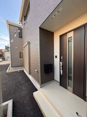 【玄関】 | Cradlegarden西区比良第16全5棟【仲介手数料無料　比良小　山田東中】 | 今すぐのご案内可能です！→  0120-336-922　までお気軽にお問い合わせください。