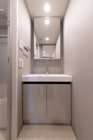 プラウドフラット文京千駄木の独立洗面台