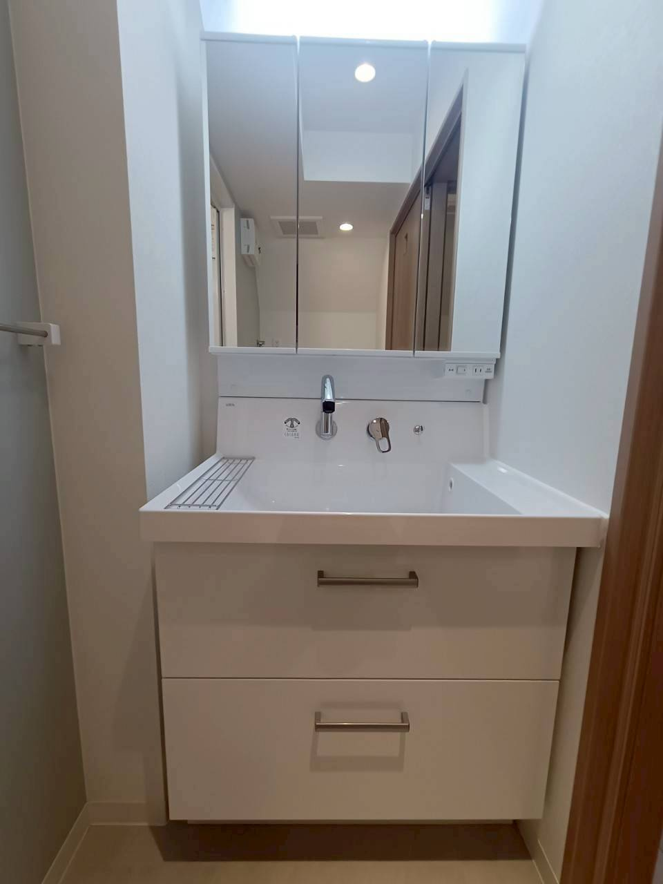 【独立洗面台】