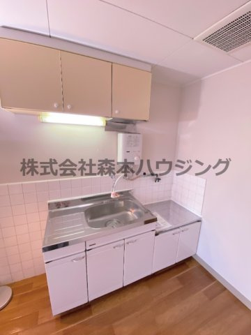 【キッチン】 | 　芳栄ハイツ | きれいなキッチンです