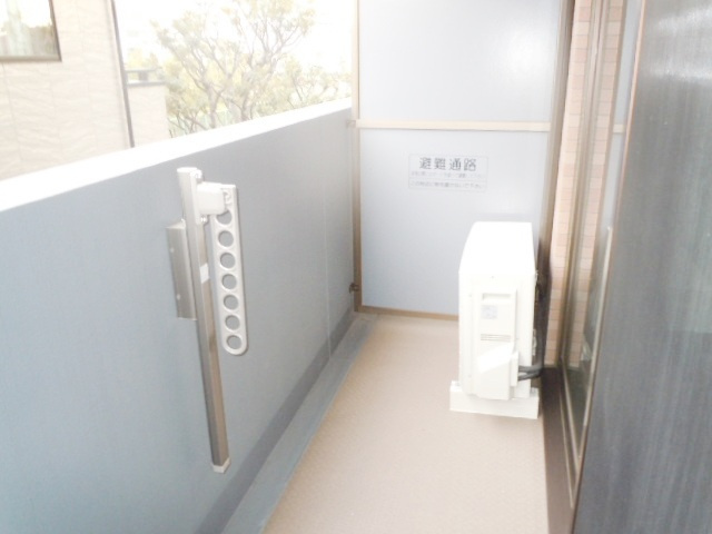 ラフレシール市川のバルコニー