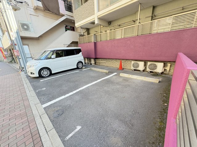 PARK SQUARE国府台の駐車場