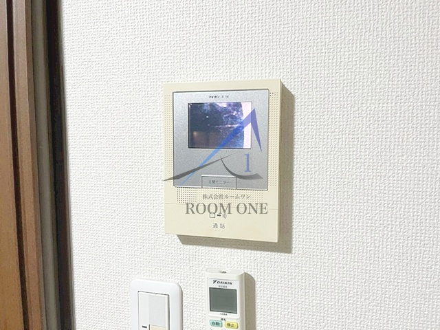 メゾンドクレール吉祥寺のセキュリティ|モニター付きインターホンです。