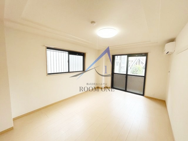 ピアステージ綱島の居間・リビング|洋室のお部屋です。