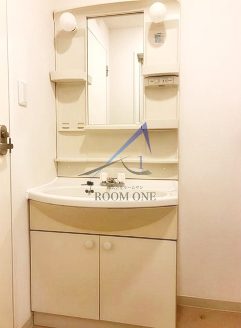 エスト　ソーレの洗面所|独立洗面台です。