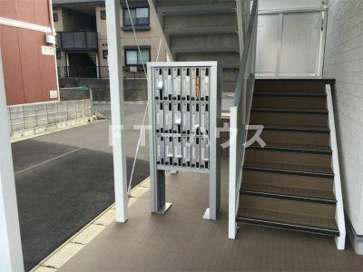 リブリ・検見川町のエントランス