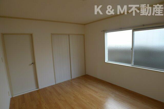 ラプラスＫの居間・リビング|こちらのリビングで趣味の時間をお楽しみください