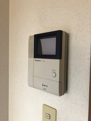 リビングタウン小森野 参番館 A棟のセキュリティ|TVモニター付きで安心です☆