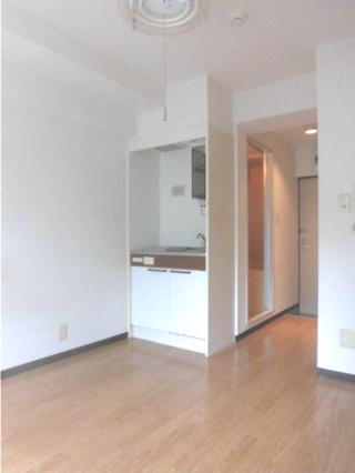 カスガヒルズの居間・リビング|洋室