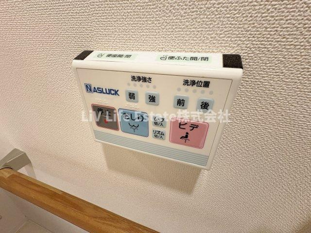アン・ファーストのその他