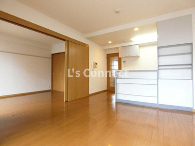 【居間・リビング】 | ＦｏｒｍⅡ | １０帖のＬＤＫ。カウンターキッチンです。