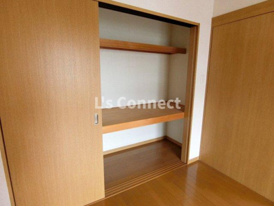 【収納】 | ＦｏｒｍⅡ | 南側洋室には１間半の収納付き。