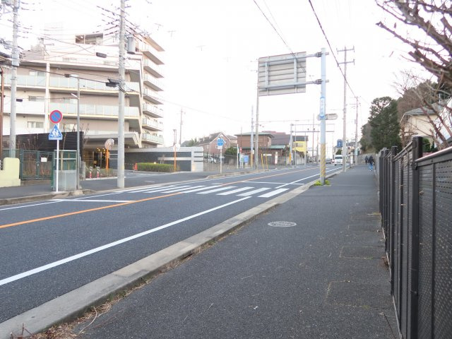 ラルゴの周辺
